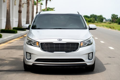 ឡានមួយទឹកក្រដាស់ពន្ធលក់-Kia Carnival 2015