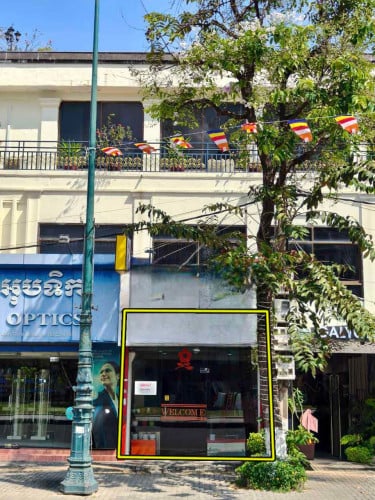 ហាងសំរាប់ជួលជិតវិមានឯករាជ្យ  /  Shop for rent Tonle Basac near Independence monument