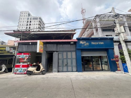 ផ្ទះអាជីវកម្ម សម្រាប់ជួល នៅបឹងត្របែក | Shop House for rent Beong Trobaek