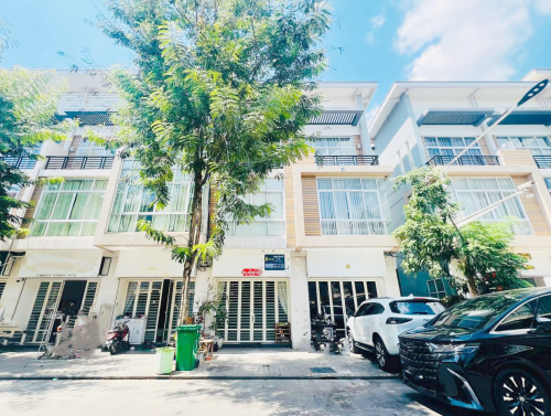 ផ្ទះអាជីវកម្មសម្រាប់ជួល | Shophouse for Rent