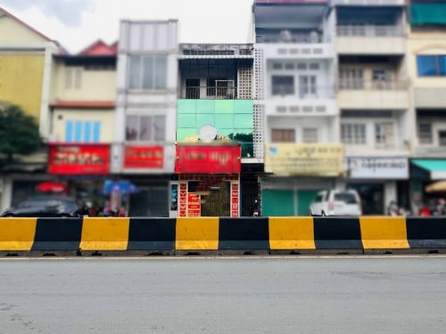 ផ្ទះល្វែងសម្រាប់ជួលនៅជិតផ្សារសាមគ្គី, ទួលគោក / Shophouse for Rent near Samaki Market, Toul Kouk