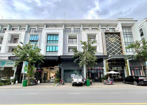 🏠ផ្ទះអាជីវកម្មសម្រាប់លក់តម្លៃពិសេស ក្នុងបុរីជីបម៉ុងលែនម៉ាក271