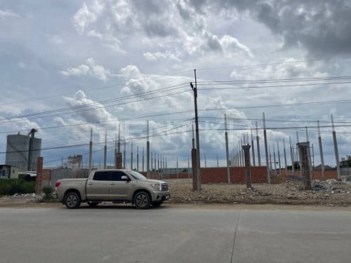 ឃ្លាំងសម្រាប់ជួលនៅសែនសុខ / Warehouse For Rent at Khan Sen Sok