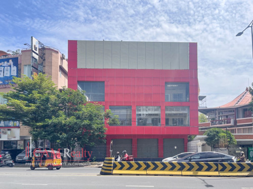 Commercial Space For Rent on Mao Tse Toung Blvd.