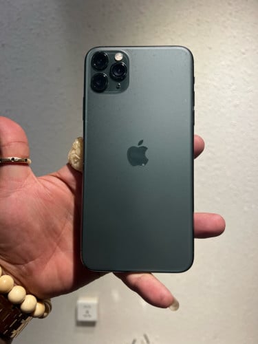 I phone 11 pro max / 64g / មានស្កេន / សុំណុំហ្សុីនទាំងអស់ លក់តំលៃក្រោមទីផ្សារនៅកម្ពុជា 178$ ដាច់