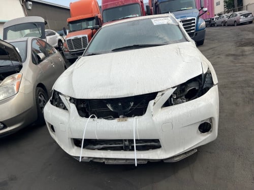 Leuxs ct 200h 2012 សាង15800$