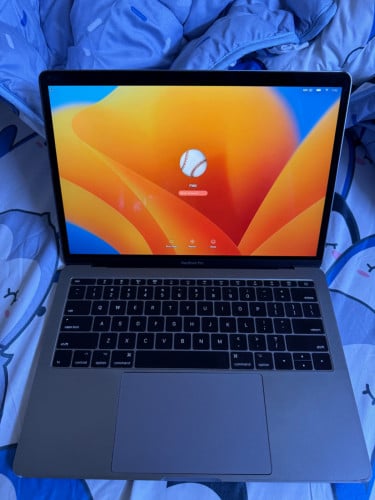 Macbook Pro 2017 13inch Core i5 Ram 8G Storage 256G Good battery 5-6h