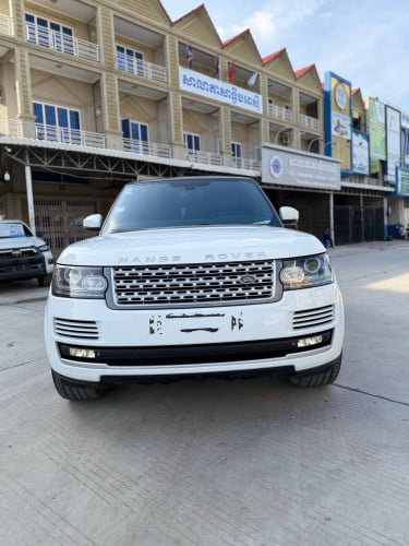 Range Rover Vouge 2014 Full Option កប់​ ទឹកថ្នាំសុីនមួយ​ជុំ​ ម្ចាស់ដេីម​ទីមួយ​ សោរពីរគ្រាប់​