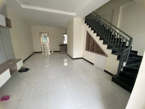 Rent house near Riverside