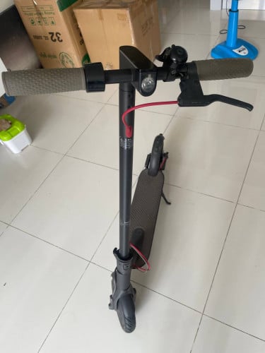 Scooter មួយទឹក