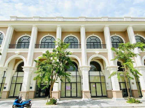 SHOP HOUSE for at Borey Peng Houth The Star diamond 60M