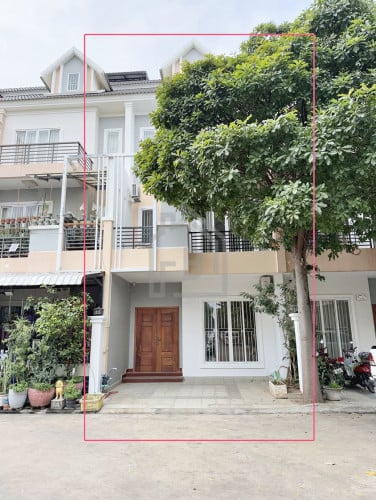 Townhouse 4 Bedrooms for RENT near Northbridge International School Cambodia (NISC)