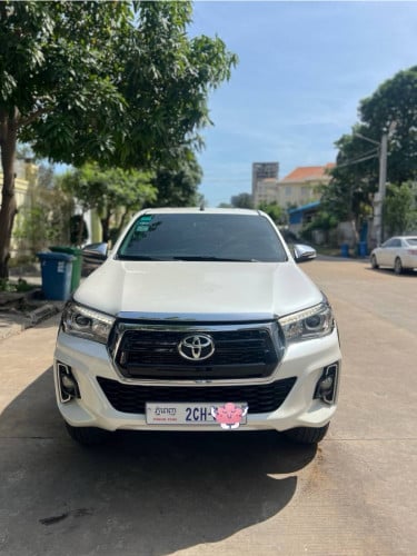 Toyota Revo 2017 ឆ្វេងកែគ្រឿងសុីន28500$ចរចាអត់បុកបះ