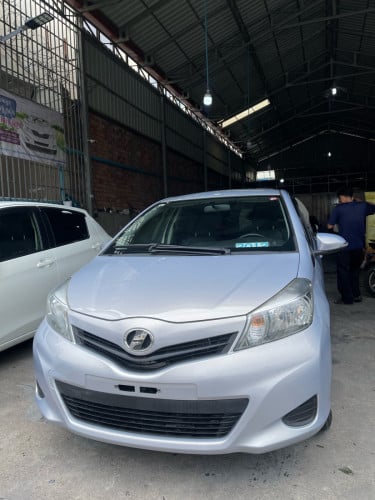 Toyota Vitz 2012