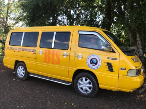 ឡានស្អាតៗប្រញ៉ាប់លុយ