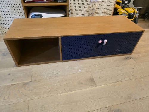 ទូរឈើ ដាក់ខ្នើយអង្គុយដូចសាឡុងបាន