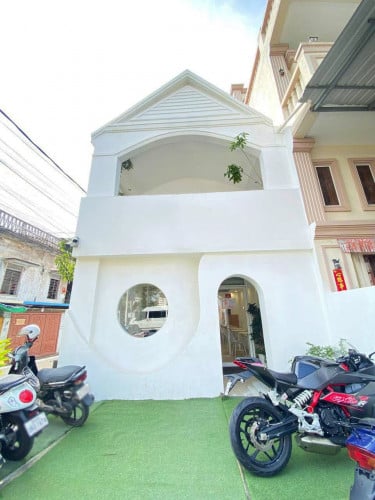 ហាងកាហ្វេសម្រាប់សេងនៅ ឬស្សីកែវ