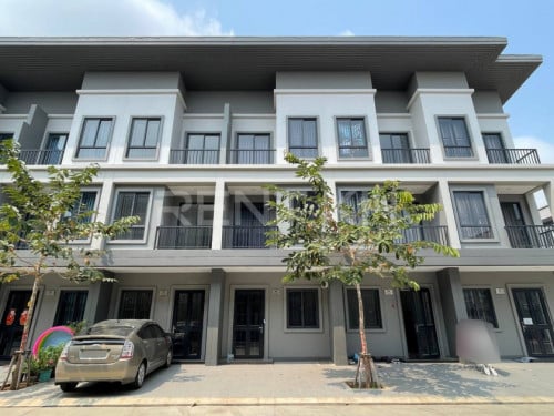 វីឡាកូនកាត់សម្រាប់ជួលនៅបុរីជីបម៉ុង ផាកលែន ៦ អា