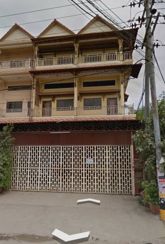 កម្រមានណាស់ ផ្ទះកែងពីល្វែងតំលៃពិសេស សម្រាប់លក់