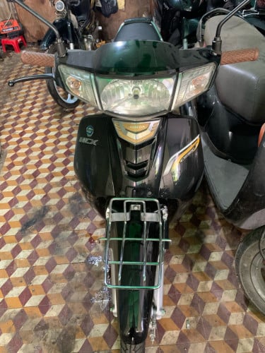 ម៉ូតូនៅស្អាត