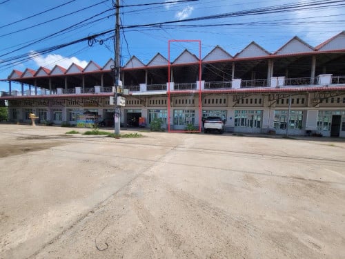 លក់ផ្ទះផ្ទាល់ខ្លួនខាងកើតសកលវិទ្យាល័យស្វាយរៀង ជាប់ផ្លូវជាតិលេខមួយ ប្រញាប់ តម្លៃក្រោមទីផ្សារ 4m x 16 m