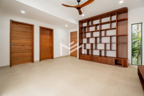 វីឡាសម្រាប់លក់-Luxury Villa For Sale , Veal Sbov📍