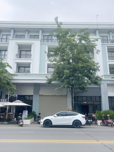 ផ្ទះអាជីវកម្មសម្រាប់ជួល | Shophouse For Rent At Borey Chip Mong Land Mark 271