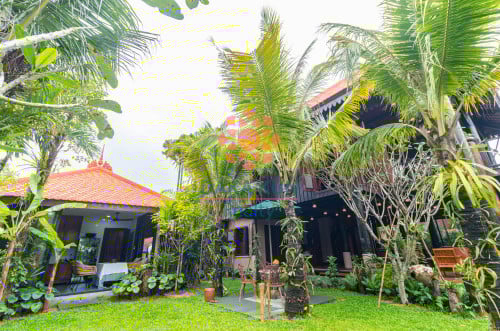 ផ្ទះឈើសម្រាប់លក់នៅជិតផ្សារម៉ាក្រូ-សៀមរាប-/Wooden House for Sale in Siem Reap-Near Makro