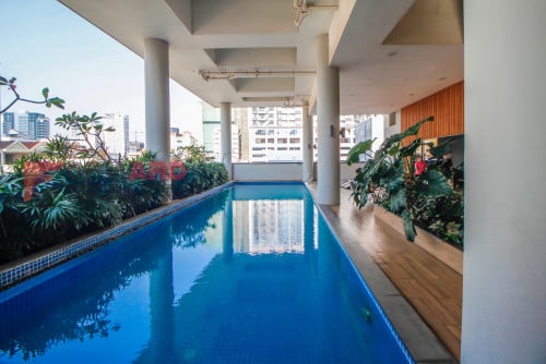 2 Bedrooms apartment with swimming pool and gym available for rent in BKK3 Area
