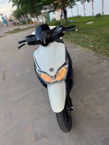 Honda Moove 2015 មានពន្ធ 97%