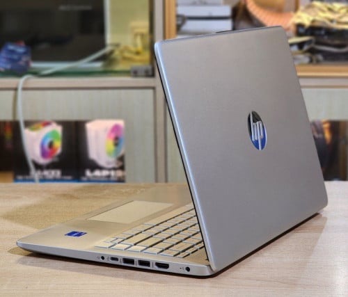 HP 14s-dr2x CPU i7 11th Ram 16GB M.2 512GB 14" IPS 99.99%