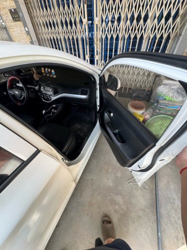 Kia morning ឆ្នាំ 2012 ឡាន half full