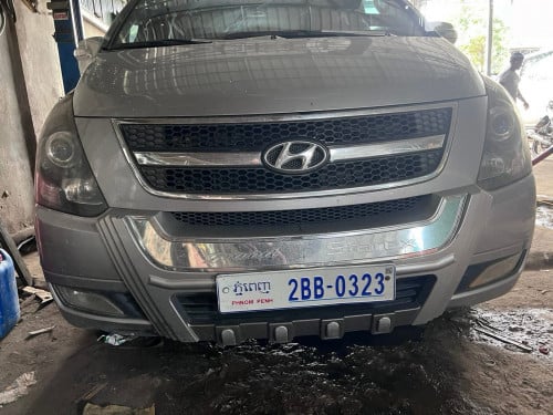 Starex 2011 Cvx half full option