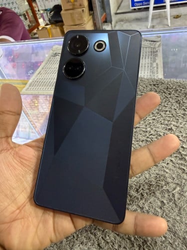 Tecno Camon20Pro Ram8G Memory256G ក្រុមហ៊ុនសុីមពីរ មានឆ្នាំងសាក