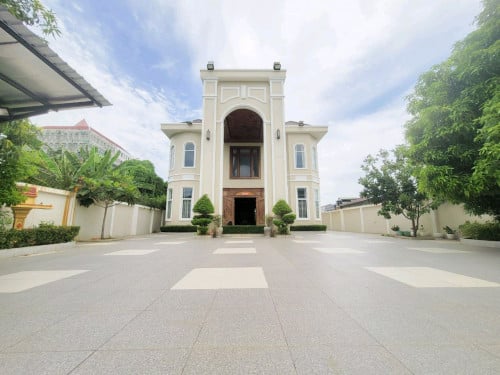 Villa for rent at Takhmao