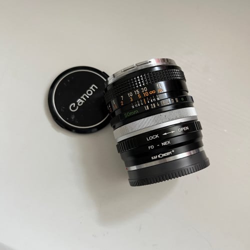 Vintage lens Canon FD 50mm 1.8 + Adapter for Sony