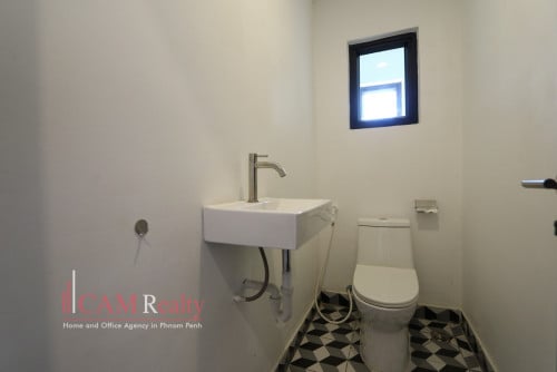 Western style 3-bedroom duplex renovated apartment for rent in BKK1 area – Phnom Penh.