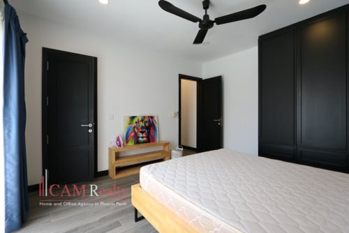 Western style 3-bedroom duplex renovated apartment for rent in BKK1 area – Phnom Penh.