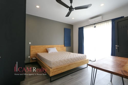 Western style 3-bedroom duplex renovated apartment for rent in BKK1 area – Phnom Penh.