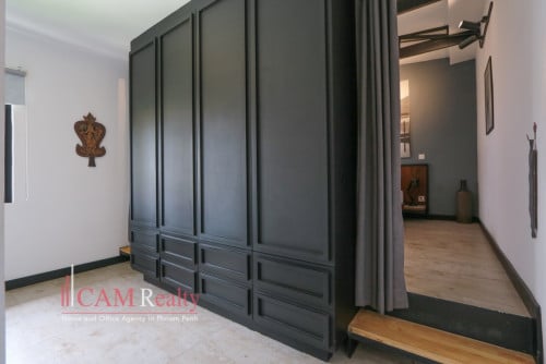 Western style 3-bedroom duplex renovated apartment for rent in BKK1 area – Phnom Penh.