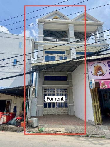 ផ្ទះសម្រាប់ជួល រកស៊ីបាននៅសង្កាត់កាកាប ផ្លូវ2004    | Shop house for rent at Kakab st 2004