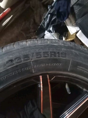 សំបក 235/55R18 លក់