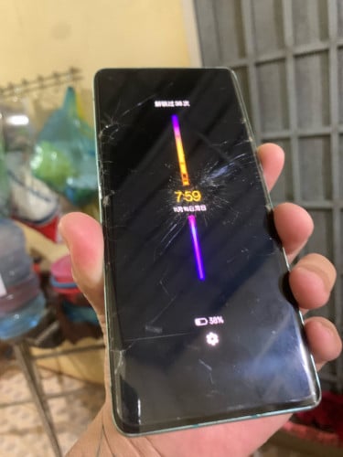 បែកអេក្រងដូចរូប នៅស្កេន 50$