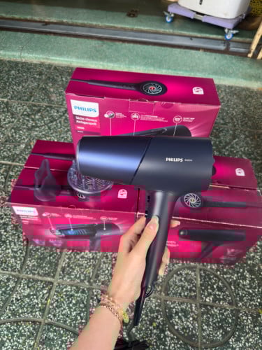 ម៉ាស៊ីនផ្លុំសក់ ម៉ាក Philips Hair Dryer 5000 series BHD510/03
