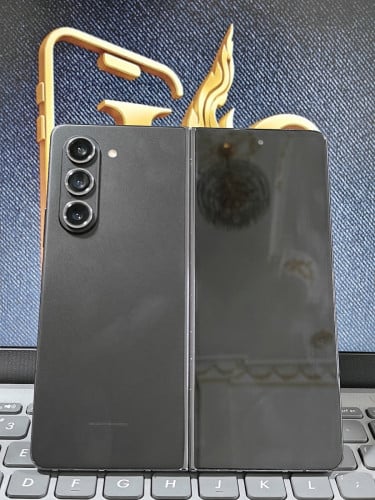 📱Galaxy Z Fold5 / ក្រុមហ៊ុនSim2 💾RAM12G+8G/Storage512G✅នៅស្អាត98.5%(លក់មានការធានាត្រឹមត្រូវ)