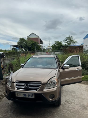 CRV Year 2002 តម្លៃអាចចរចារបានទៀតឡានជិះបែបគ្រួសារ