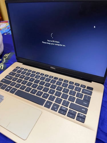 Dell Inspiron 14 5490 កាលទិញថ្មីប្រអប់ជាង800$ លក់វិញ 190$ស្ទេីសំបកដូចរូប