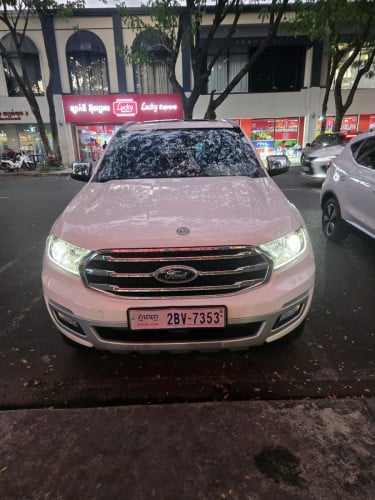 Ford Everest 2019 Titanuim white for Sale