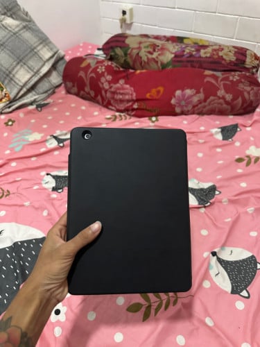 iPad 7generation 128g ថ្មកាន់ អត់បែកអត់ស្ព័អីតាំងអស់ ស្គេននៅ អេក្រង់សុីន💕