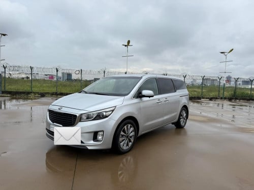 Kia Carnival  ស៊េរីឆ្នាំ 2018ទិញរថតាក់សុីក៏បានបងៗ